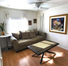U4 - Cozy 1BR & 1BA Walkup APT in DT PHX with pkg
